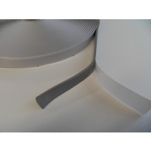 Tacky tape gris, resistente a temperaturas hasta 90 ° C